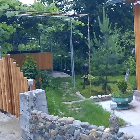 Family Hotell Dilijan Eksteriør bilde
