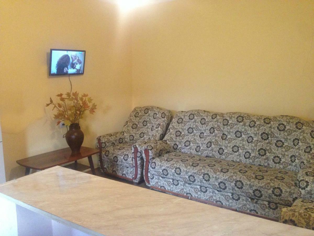 Family Hotell Dilijan Eksteriør bilde