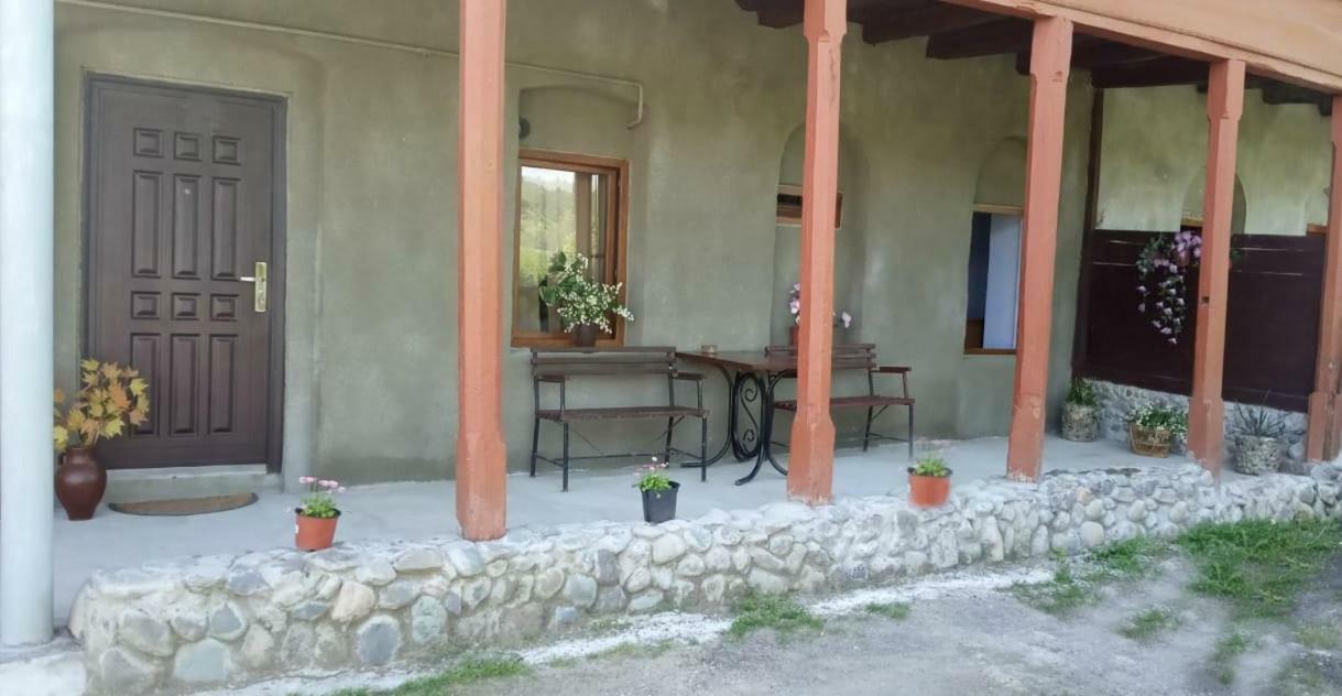 Family Hotell Dilijan Eksteriør bilde